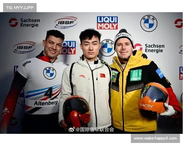 颁奖仪式幕后:韦斯顿、迈尔与殷正的互动瞬间 颁奖仪式幕后:韦斯顿、迈尔与殷正的互动瞬间